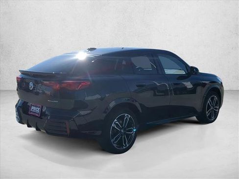 Used 2025 BMW X2 xDrive28i image 5