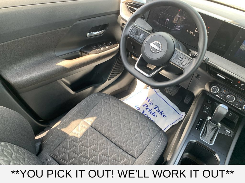 Used 2025 Nissan Kicks SV FWD image 26