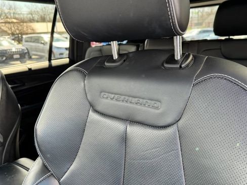 Used 2023 Jeep Grand Cherokee Overland w/ Luxury Tech Group IV AWD/4WD image 42