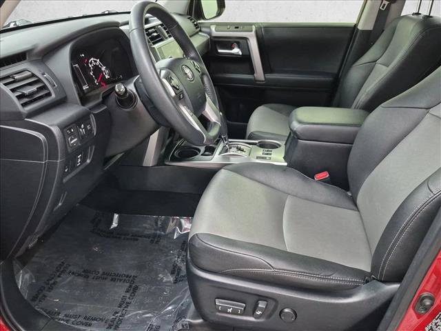 Used 2020 Toyota 4Runner SR5 Premium w/ Moonroof Package RWD image 17