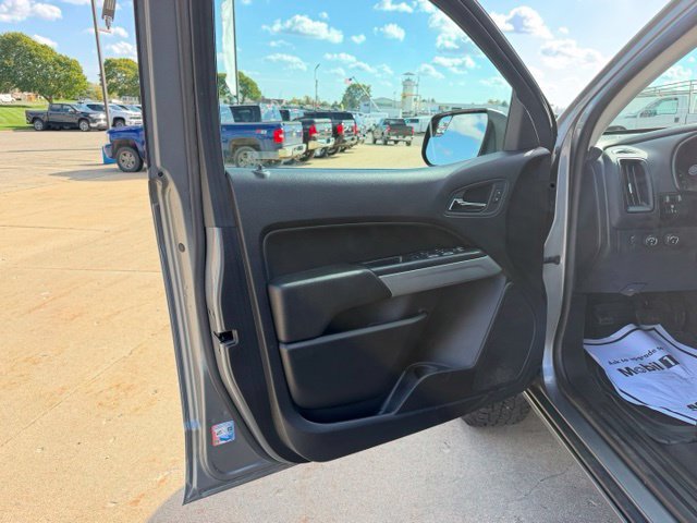 Certified 2021 Chevrolet Colorado LT w/ LT Convenience Package AWD/4WD image 30