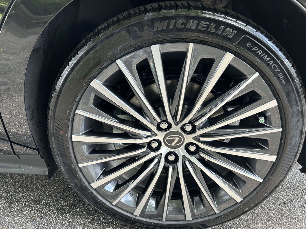 New 2026 Lexus ES 350e w/ Cold Area Package FWD image 7