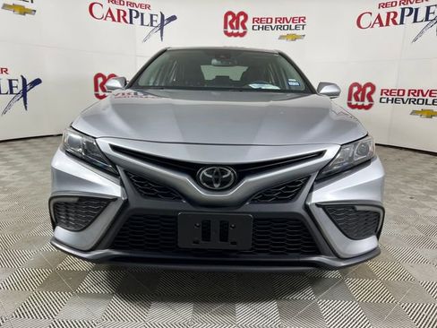 Used 2024 Toyota Camry SE w/ Convenience Package image 2