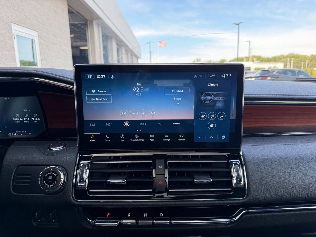 Used 2023 Lincoln Navigator Reserve w/ Equipment Group 201A AWD/4WD image 14