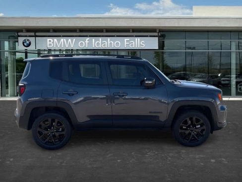 Used 2023 Jeep Renegade Altitude AWD/4WD image 8