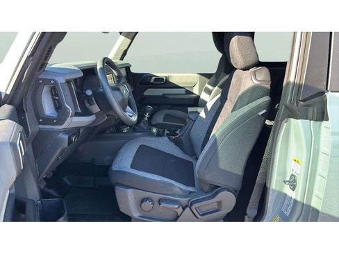 Used 2023 Ford Bronco 2-Door w/ Sasquatch Package image 9