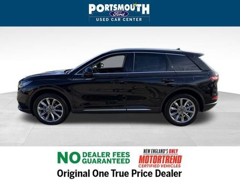 Used 2022 Lincoln Corsair AWD w/ Premium Package image 2