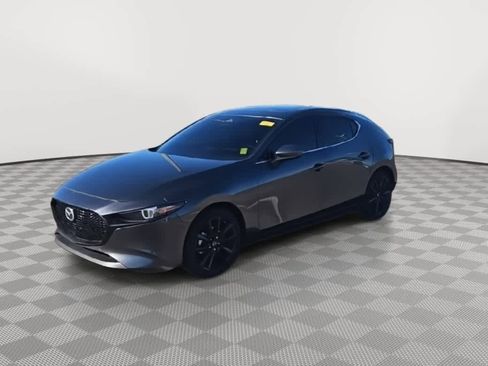Used 2025 MAZDA MAZDA3 2.5 S Hatchback w/ Premium Pkg image 4