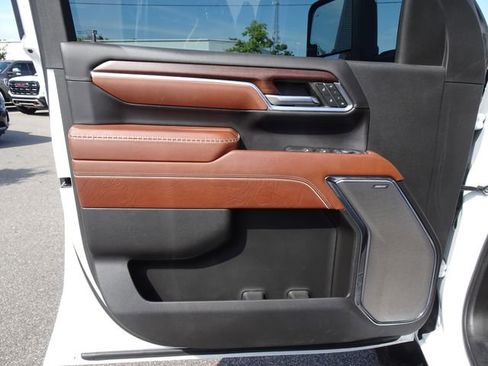Used 2024 GMC Sierra 2500 Denali Ultimate AWD/4WD image 12