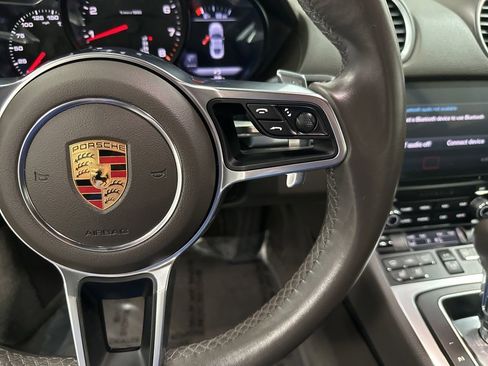 Used 2019 Porsche 718 Cayman RWD image 16