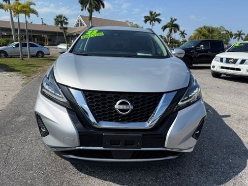 Used 2023 Nissan Murano SV image 2