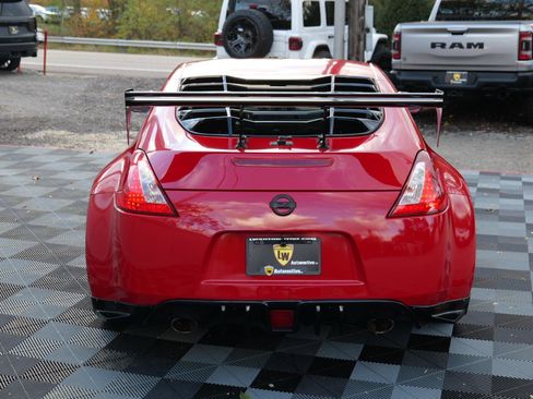 Used 2017 Nissan 370Z Coupe RWD image 6