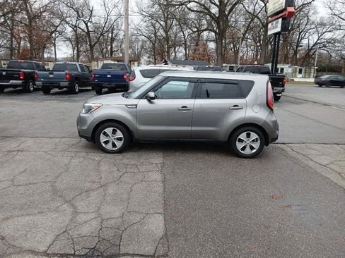 Used 2015 Kia Soul image 3