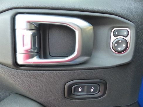 Used 2023 Jeep Wrangler Unlimited Rubicon 392 w/ Trailer Tow Package image 23