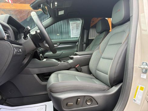 Used 2026 GMC Terrain AT4 w/ LPO, Floor Liner Package AWD/4WD image 9