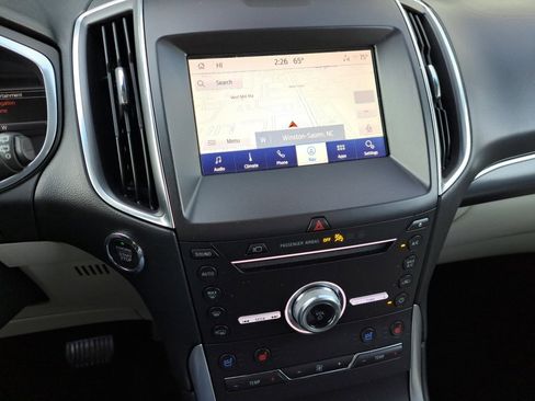 Used 2019 Ford Edge Titanium w/ Equipment Group 301A image 31