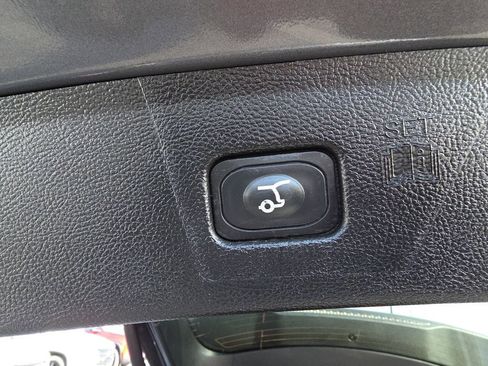 Used 2024 Ford Edge Titanium image 33