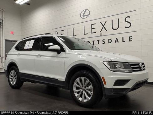 Used 2019 Volkswagen Tiguan SE FWD image 2