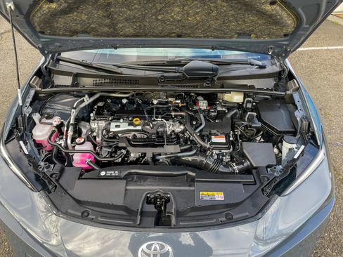 Used 2025 Toyota Prius LE image 39