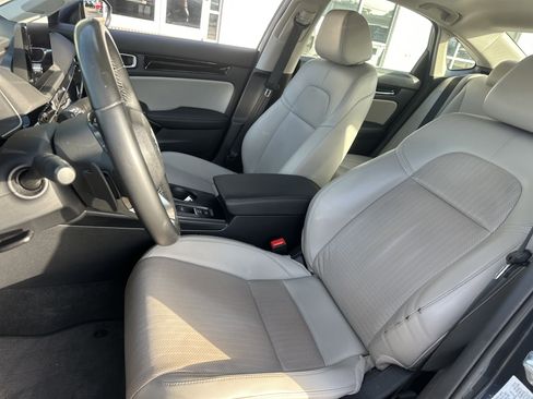 Used 2024 Honda Civic Touring image 10