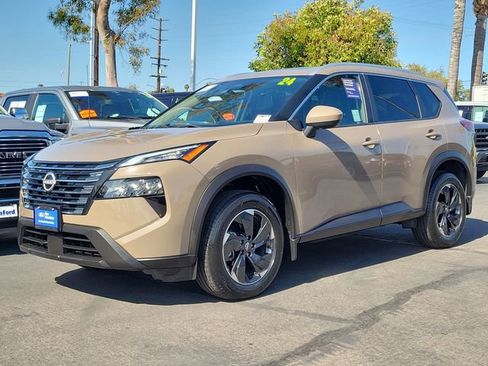 Used 2024 Nissan Rogue SV w/ SV Premium Package FWD image 27