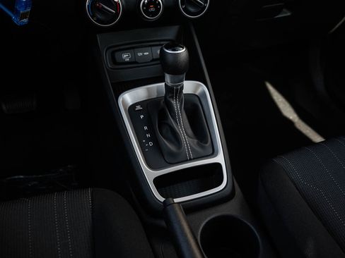 New 2026 Hyundai Venue SE FWD image 25