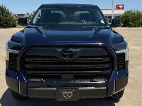 Used 2024 Toyota Tundra Limited AWD/4WD image 40