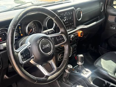 Used 2020 Jeep Gladiator Overland AWD/4WD image 19