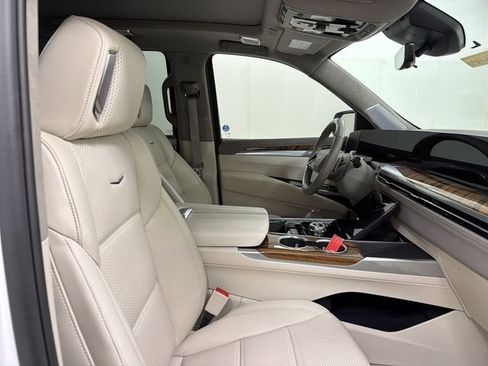 Certified 2025 Cadillac Escalade Sport Platinum image 24