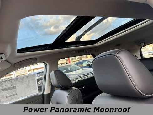 New 2026 Nissan Pathfinder Platinum image 11