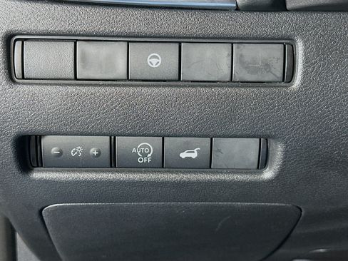 Used 2023 Nissan Rogue SV w/ SV Premium B Package AWD/4WD image 17