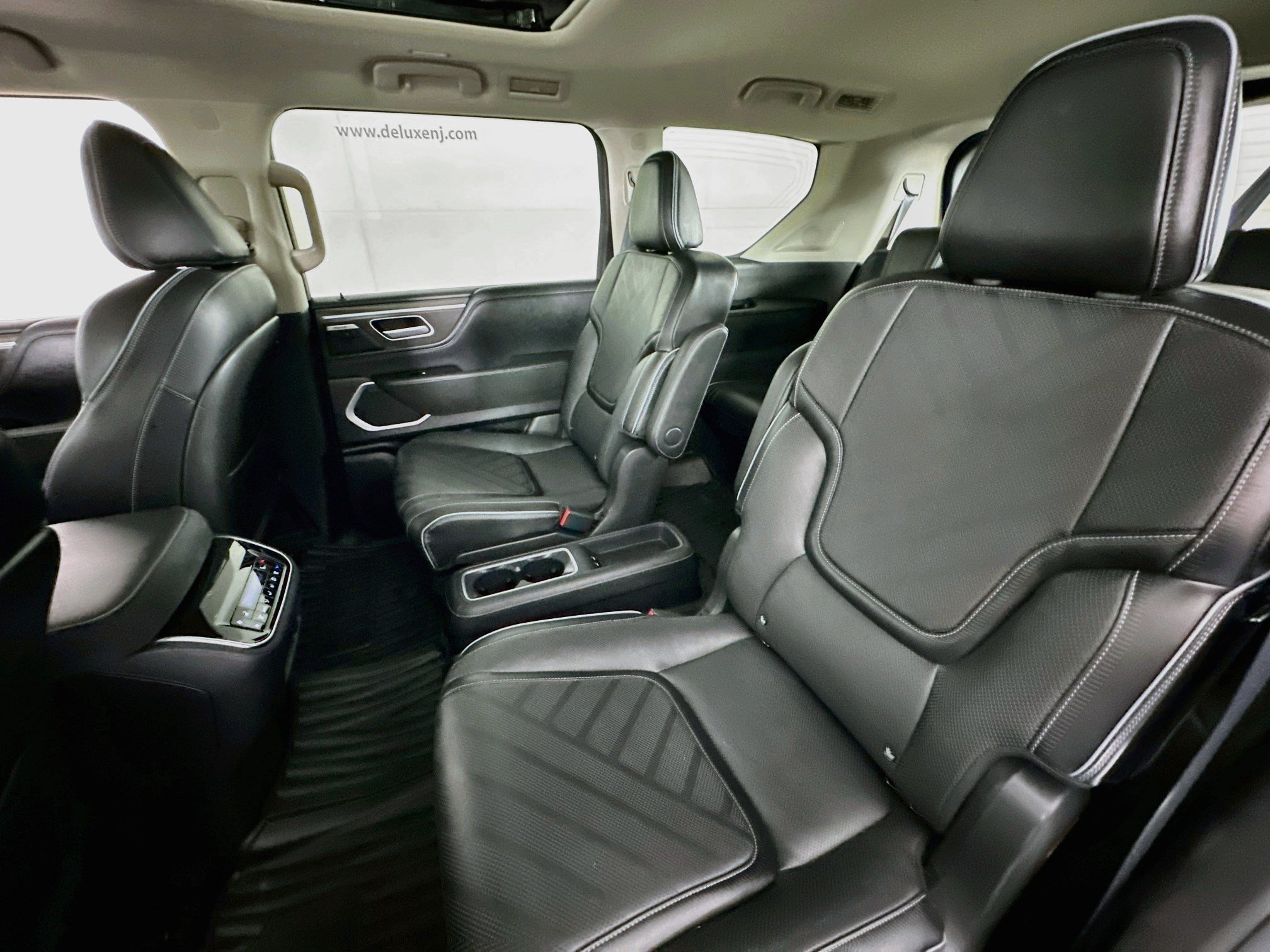 Used 2025 INFINITI QX80 Luxe AWD/4WD image 22