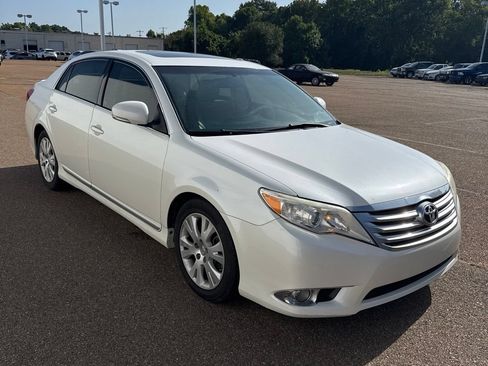 Used 2011 Toyota Avalon FWD image 8
