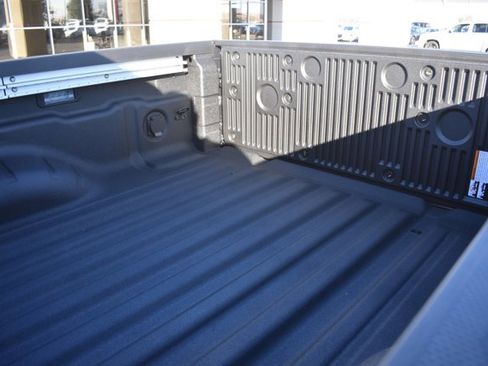 New 2026 Nissan Frontier SV w/ SV Convenience Package image 11