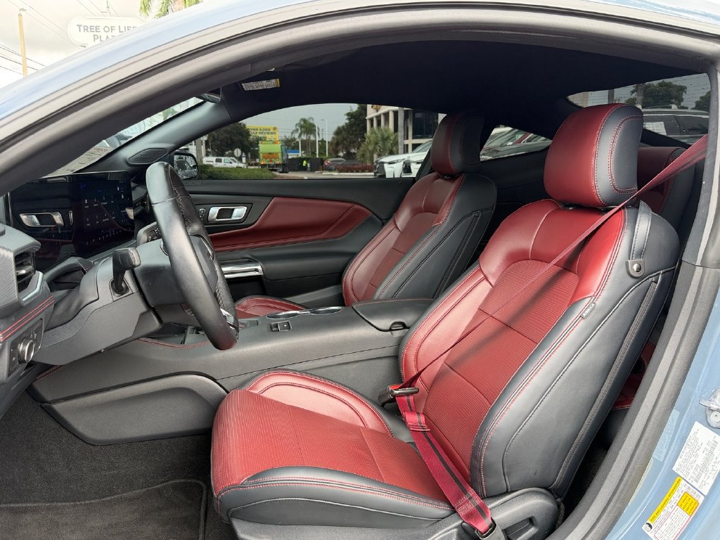 Used 2025 Ford Mustang Premium RWD image 9