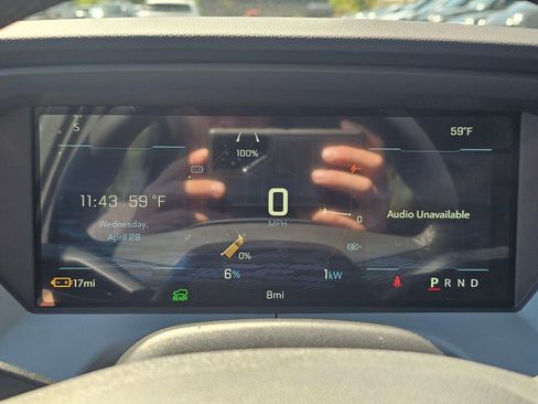 New 2027 Chevrolet Bolt LT w/ Comfort Package FWD image 27