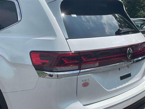 New 2024 Volkswagen Atlas SEL image 11
