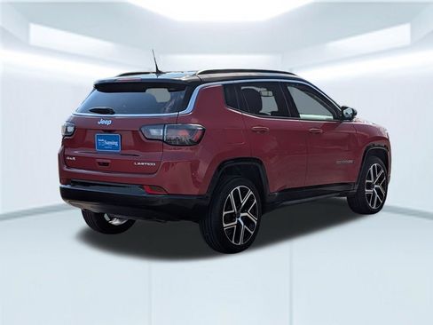 Used 2025 Jeep Compass Limited w/ Elite Group AWD/4WD image 6