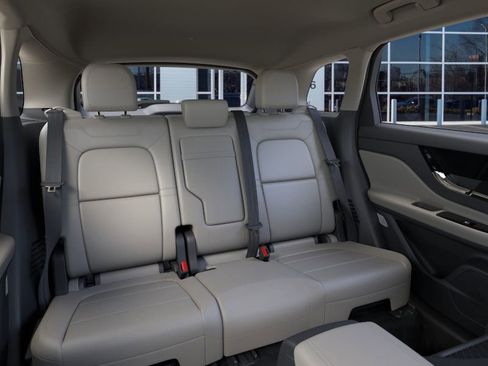 New 2025 Lincoln Corsair Premiere image 11