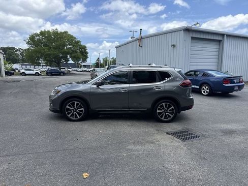 Used 2020 Nissan Rogue SL FWD image 8