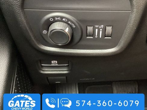 Used 2025 Jeep Grand Cherokee L Altitude AWD/4WD image 28