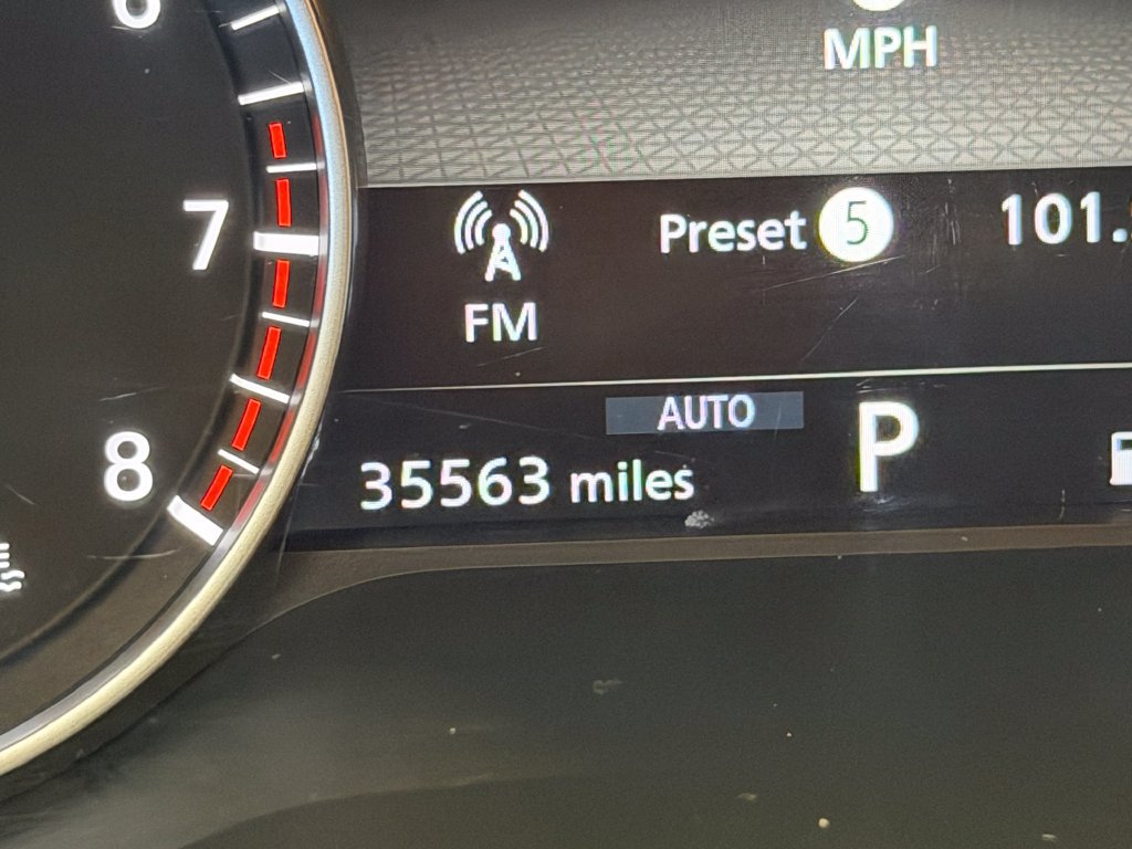 Used 2025 Nissan Pathfinder SV AWD/4WD image 18