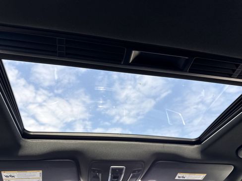 Used 2017 Mercedes-Benz GLE 350 image 12