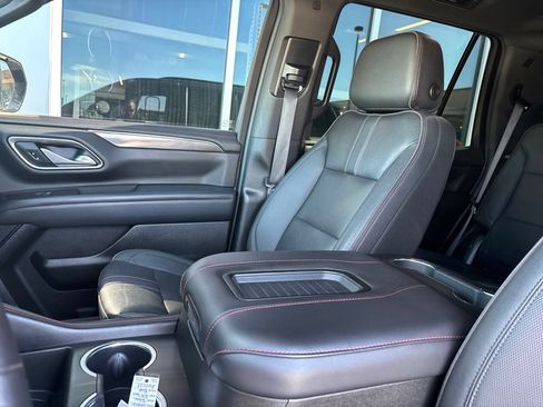 Used 2022 Chevrolet Tahoe RST w/ Luxury Package AWD/4WD image 12