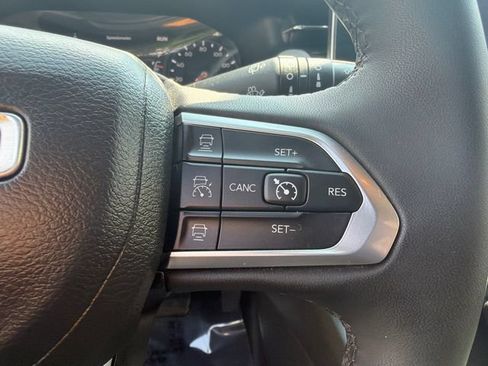 Used 2023 Jeep Compass Limited AWD/4WD image 31