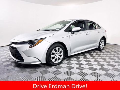 Certified 2026 Toyota Corolla LE FWD image 3