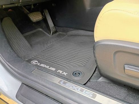 Used 2022 Lexus RX 350L FWD w/ Premium Package image 28