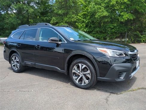 Used 2022 Subaru Outback Limited image 2