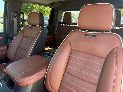 Used 2025 GMC Sierra 1500 Denali Ultimate AWD/4WD image 12
