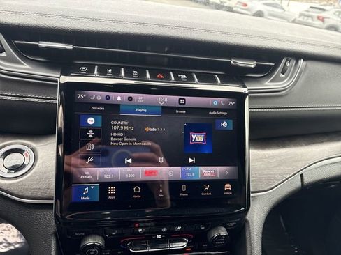 Used 2024 Jeep Grand Cherokee L Limited w/ Luxury Tech Group II image 18